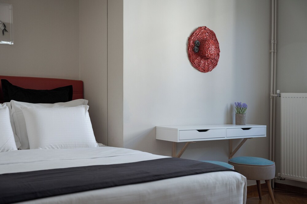 Athenian Heritage Residences