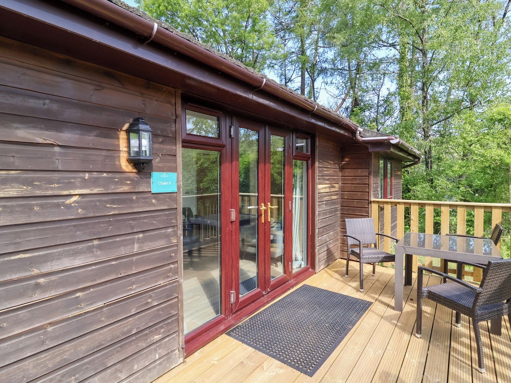Chalet Log Cabin C9