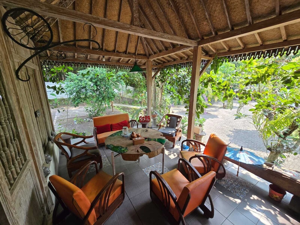 Eyang Residence Limasan Kebon Dalem
