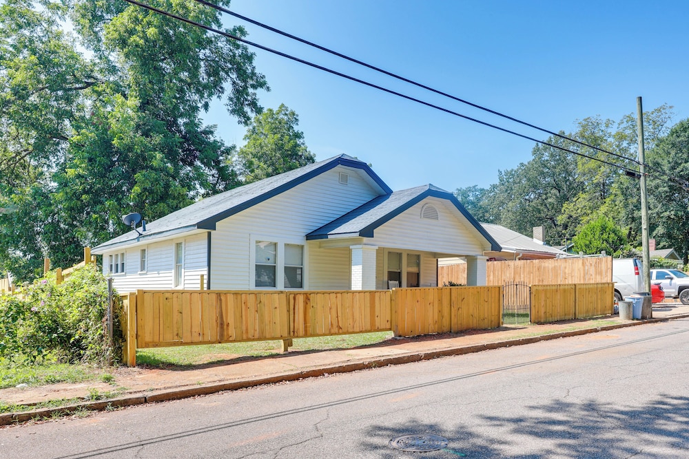 17 Mi to Birmingham: Renovated Home w/ Deck