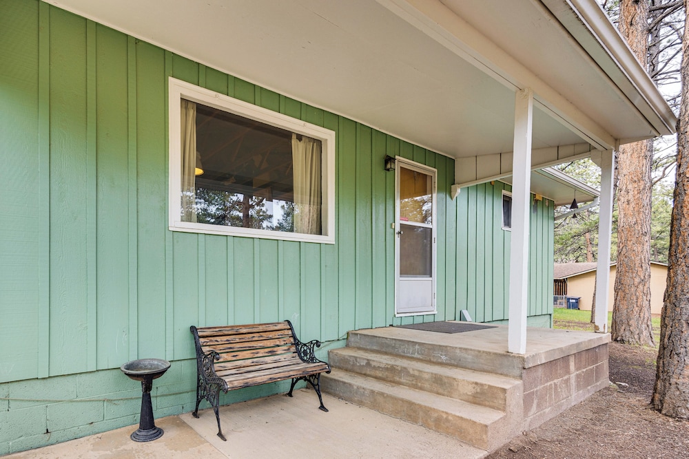 1 Mi to Town: Woodland Park Home w/ Yard!