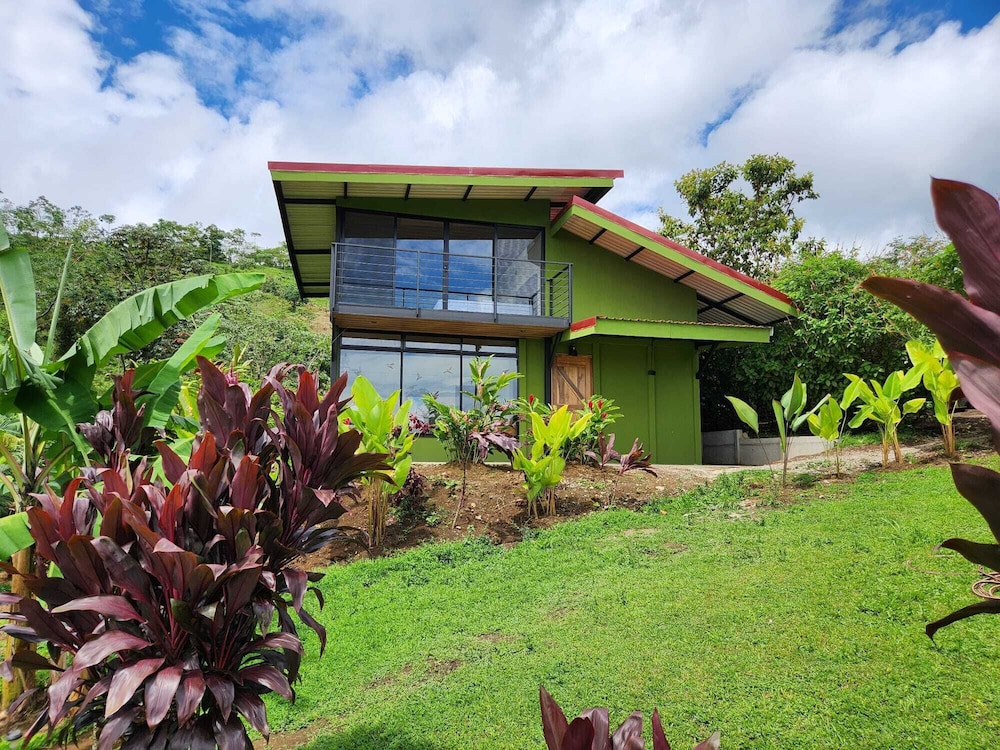 Cabañas Caeli, El Colibri, NEW La Fortuna Rainforest Cabin w Panoramic Views