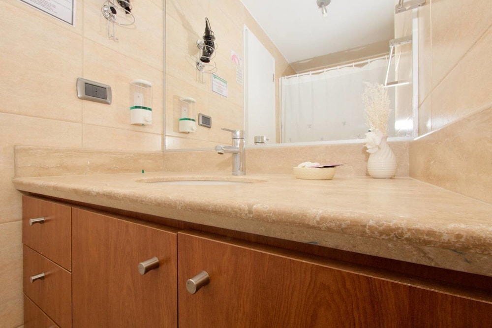 Bellavista Blanc 1BR - w Parking AC Terrace