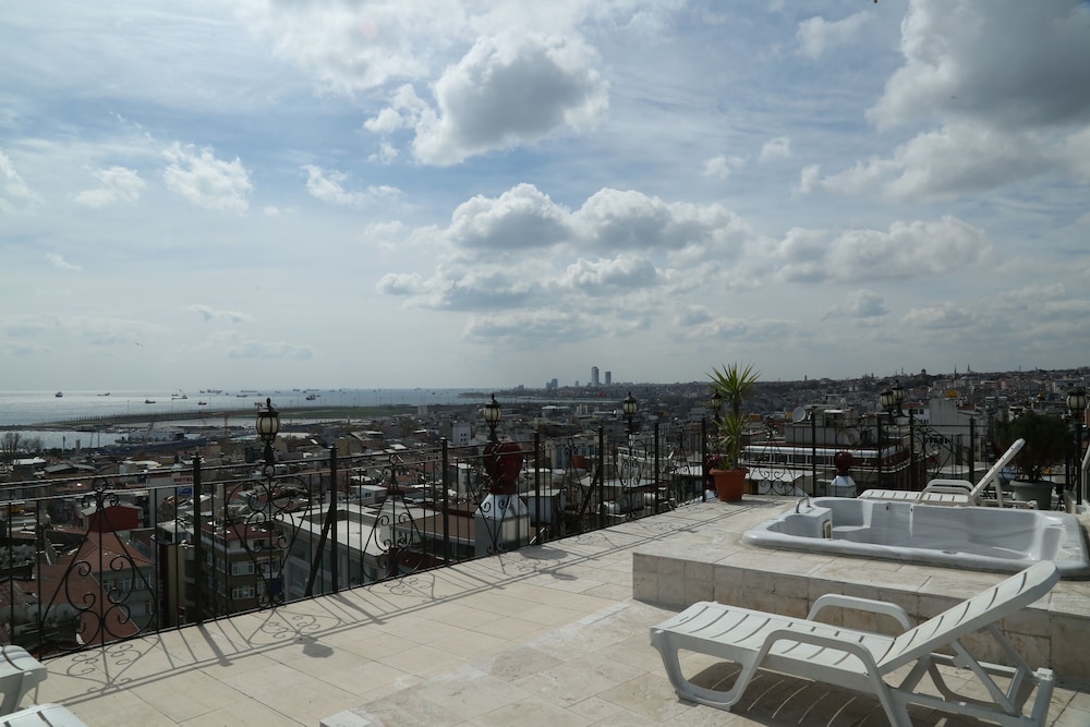 Ilkbal Deluxe Otel & Spa - Image 12