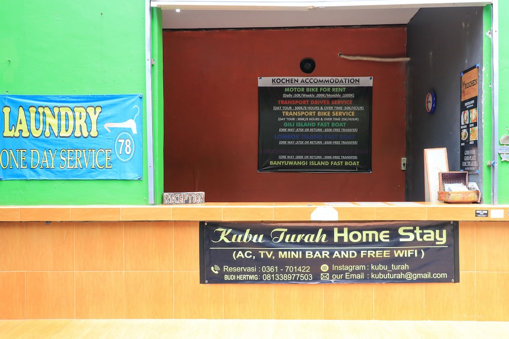 Lobby & Reception