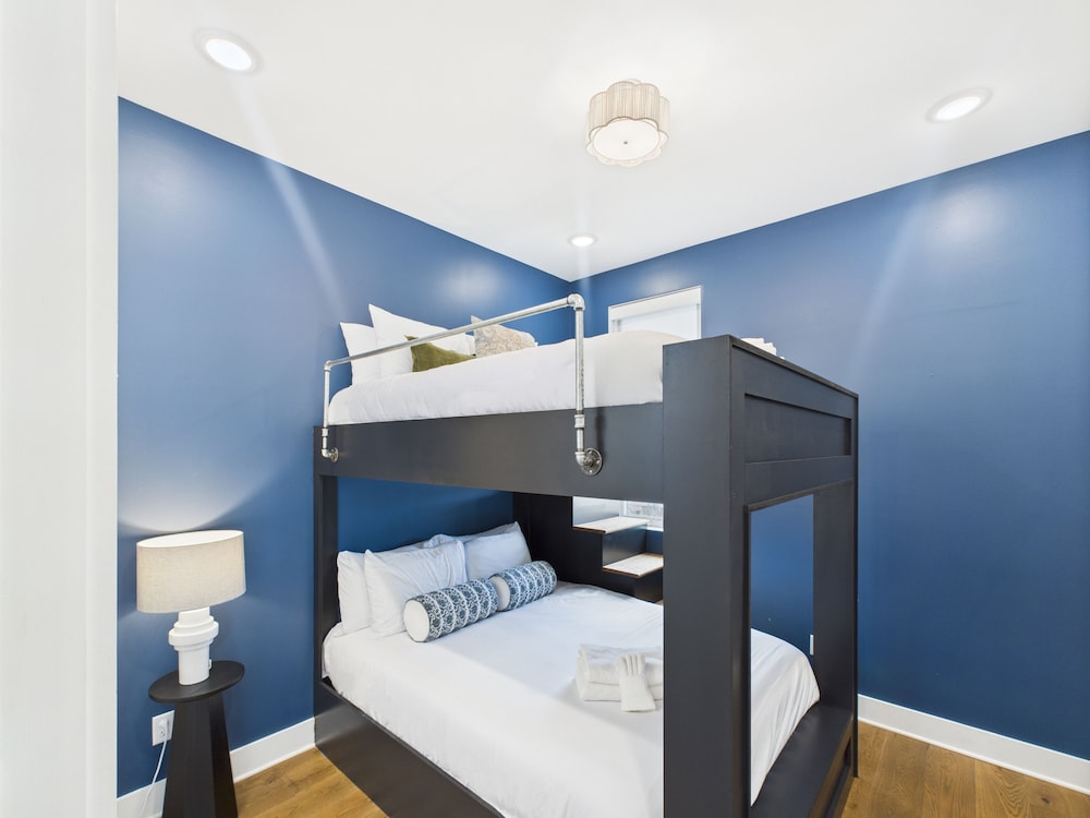 Gallatin Retreat-private Balcony-in East Nashville