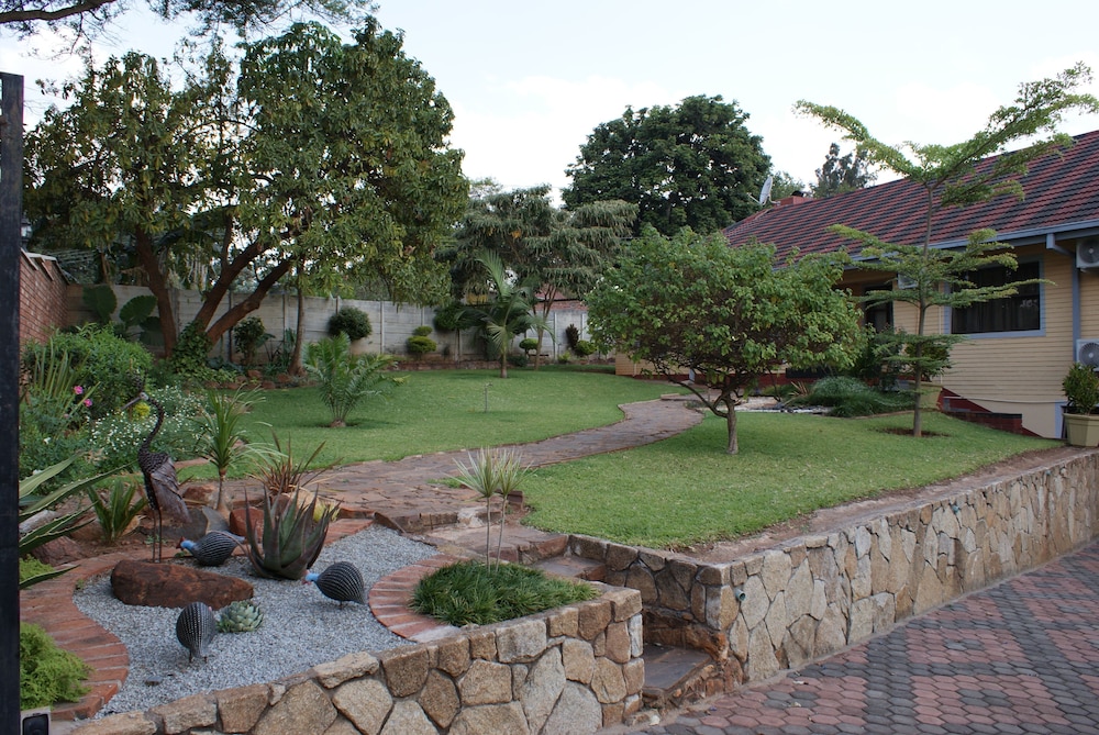 Premier Guest Lodge