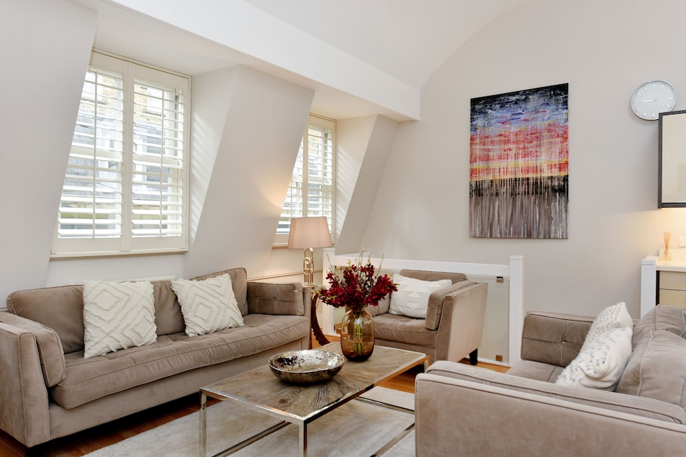 London Choice - South Kensington Mews II