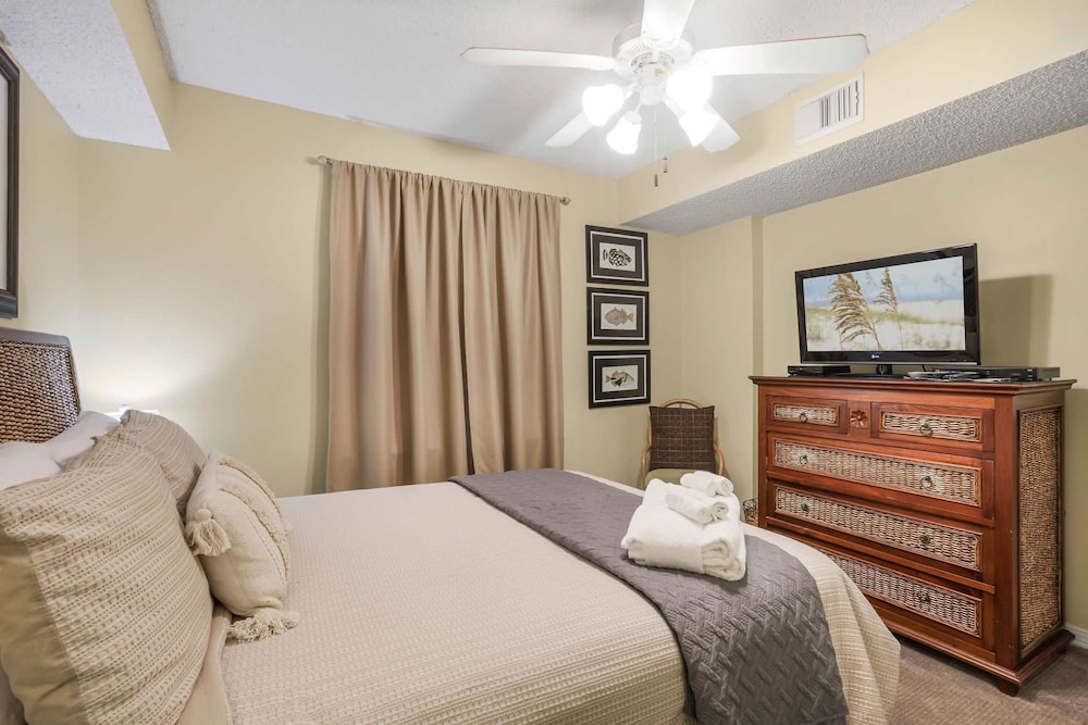 Seaside Beach 5417- Two Bedrooms Waterfront Condo With Pool Sauna Amazing Ocean View Balcony