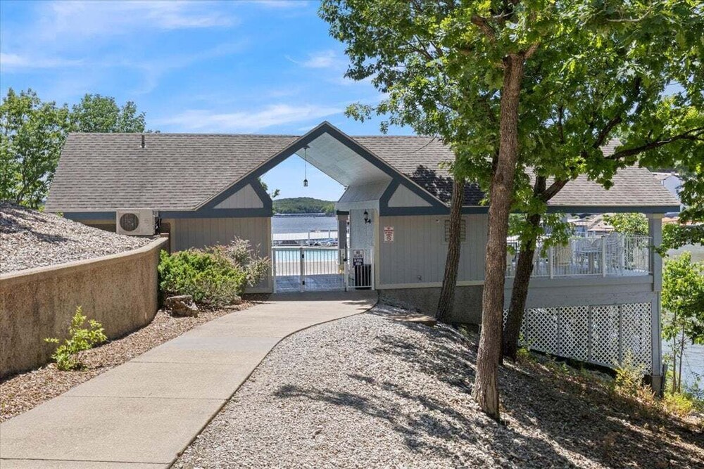 Stunning Main Channel Views, Screened Deck, & Pool