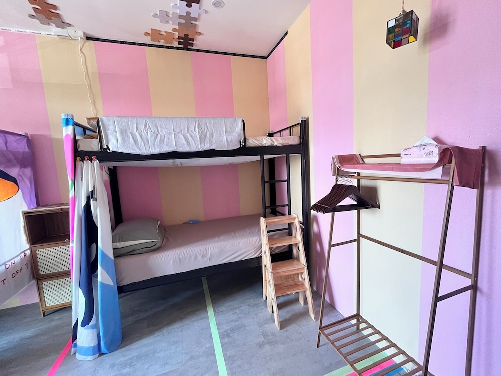 Daisy Light Hostel