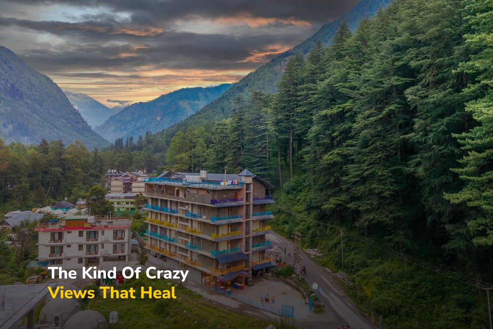 goSTOPS PLUS Kasol Manikaran Road, Bar and Hostel