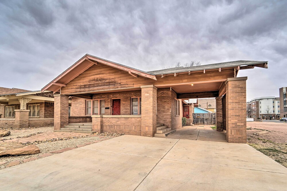 Central Home 1 Mi to Texas Tech + by Dtwn Lubbock view 2