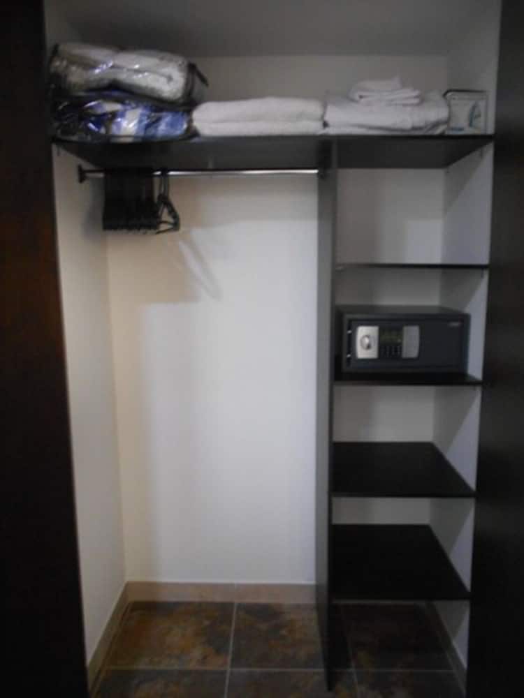 San Peter Suites