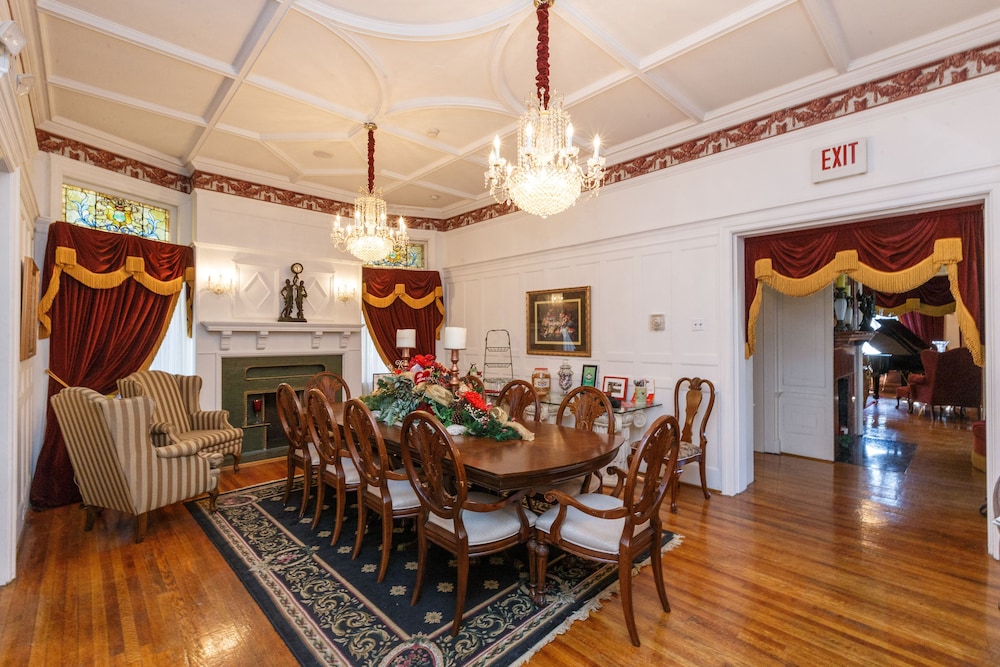 Boggs Mansion