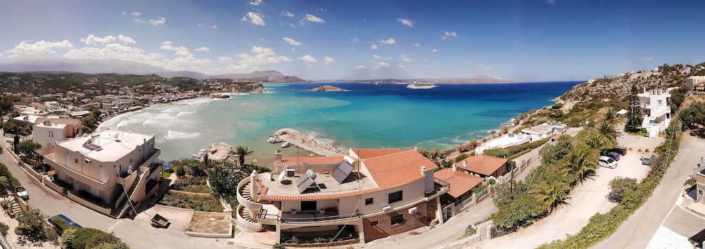 Manos Apartments