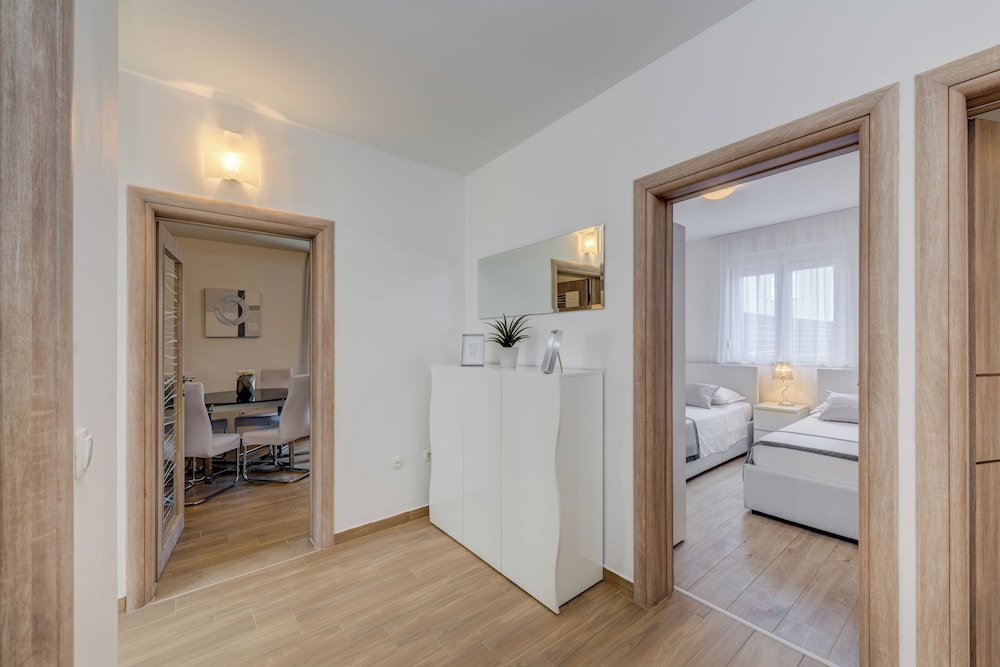 Villa Aurora Mare - Kaštel Novi