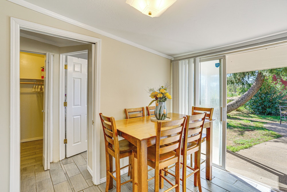 Pet-friendly Unit w/ Yard Near Sacramento River!