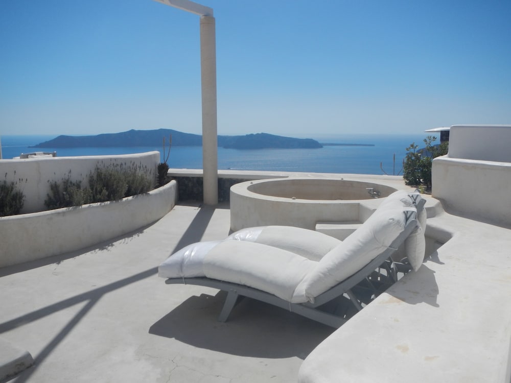 Rocabella Santorini Hotel & SPA 24