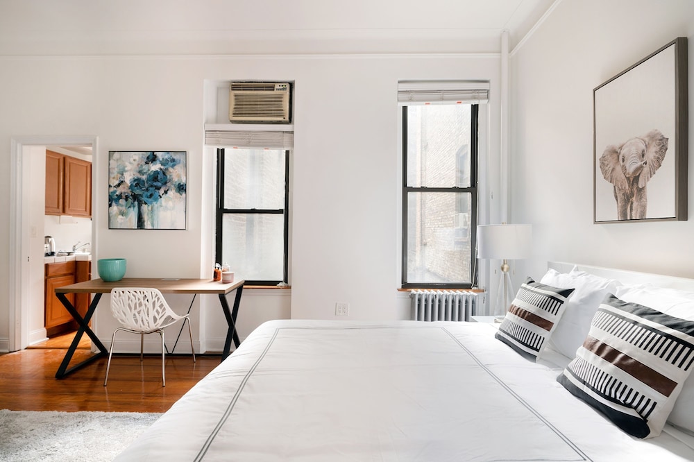 Bright and Comfy Studio in NYC