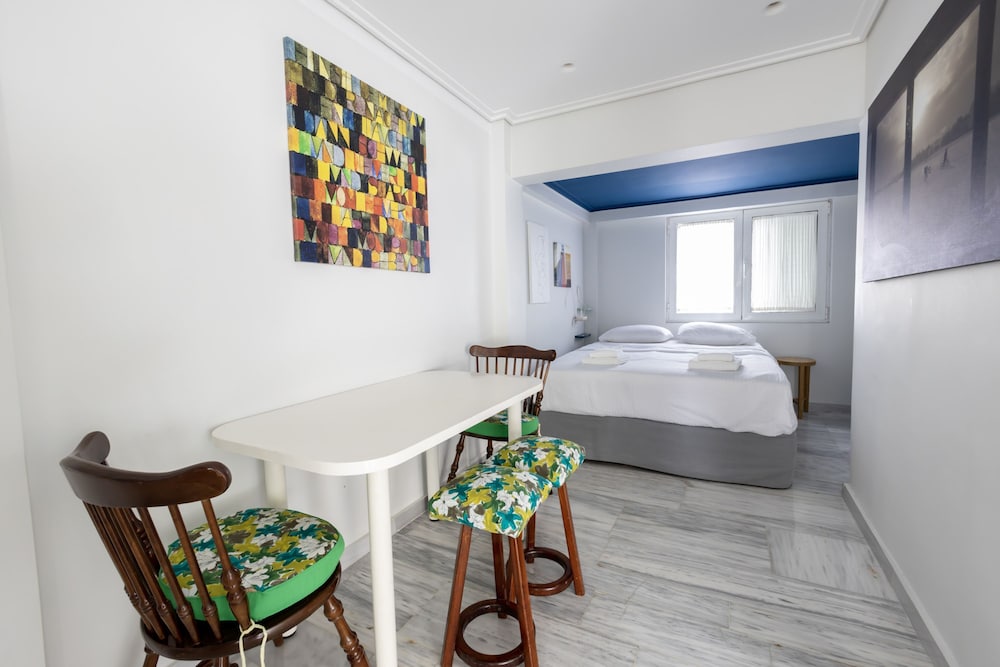 Massive 2-apartment Combo Unbeatable Acropolis Views Sleeps 9