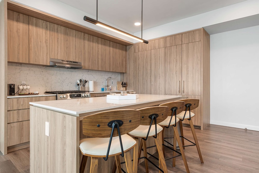 Luxe Apts Stunning Lake Views Resort Amenities