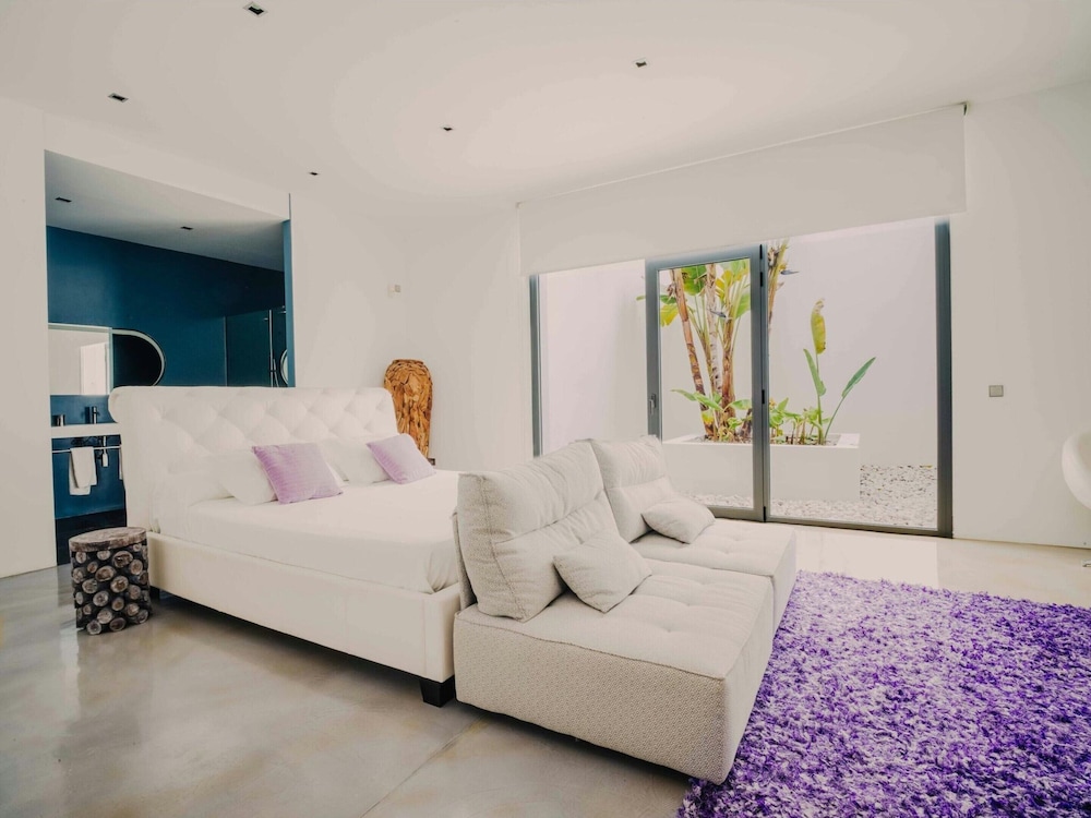 Holiday Home With Whirlpool Bathtub