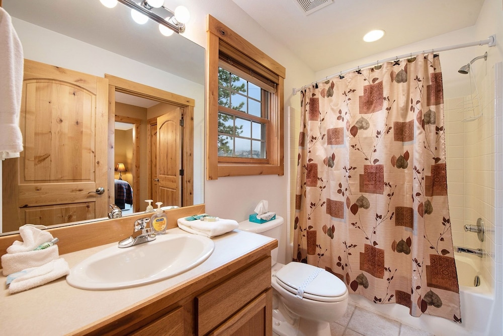 Solitude Condos - Estes Park CO