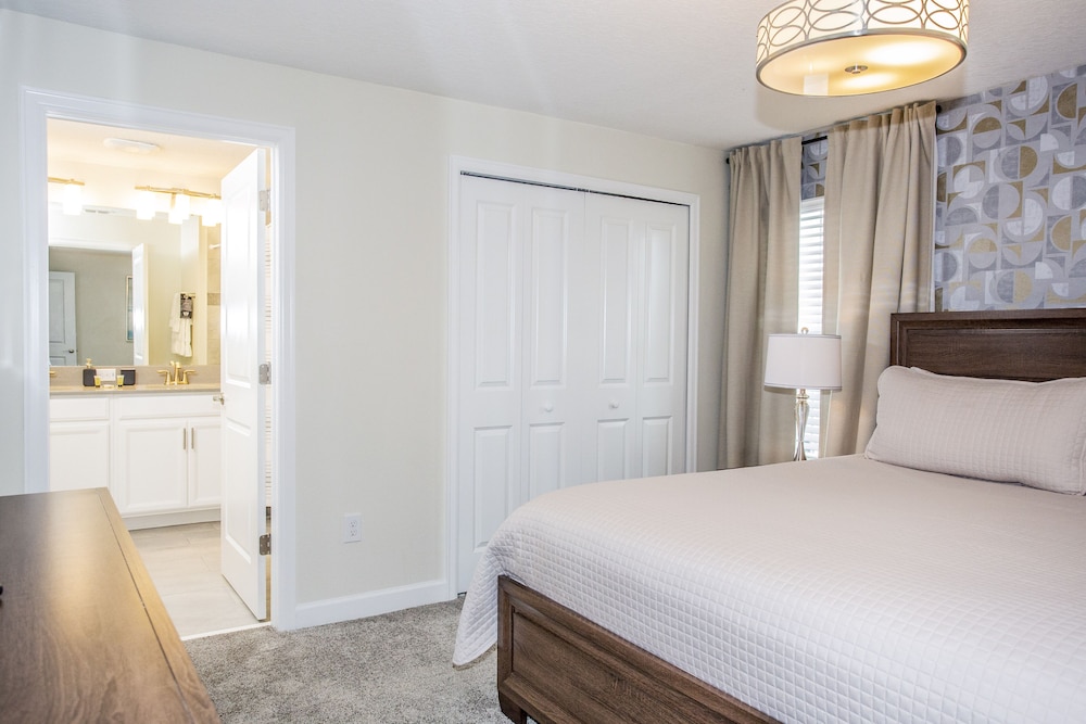 Disinfected! Wonderful Family Getaway 4Bd with Pool Close To Disney 4987 - Image 4