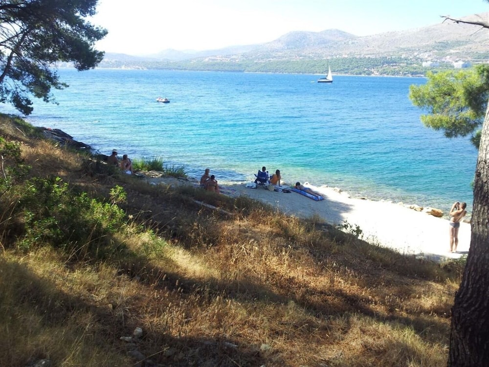 Bozo - 100m to the sea - A2