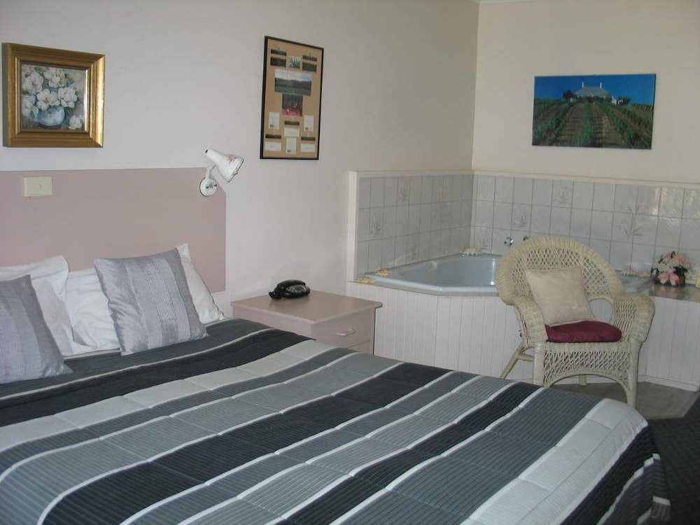 Balnarring Village Motor Inn