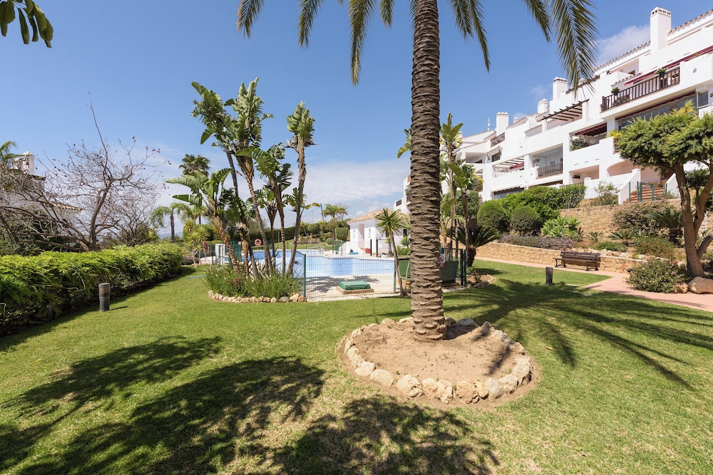 Incredible Apartment With sea Views and Balcony