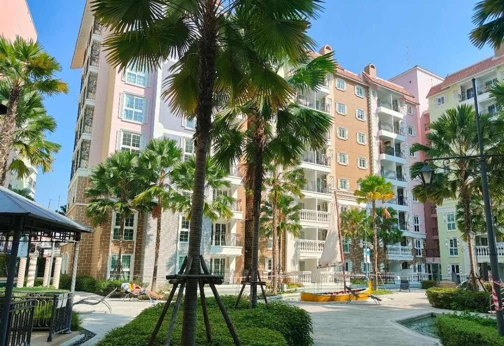 Seven Seas Cote d'Azur with Pool& Gym