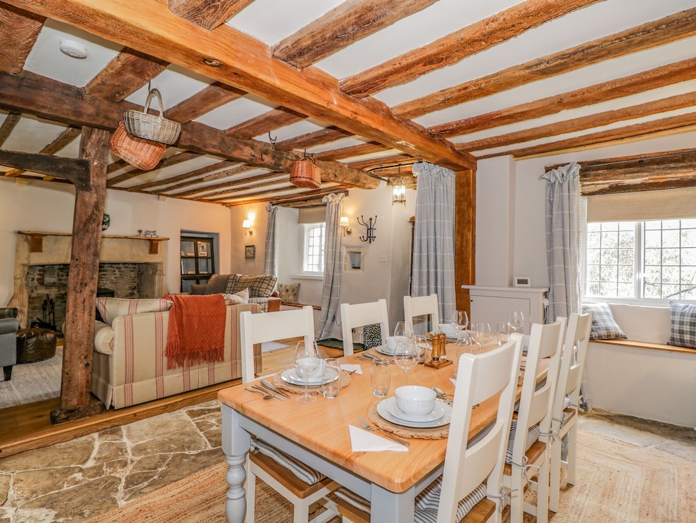 Fox Den Cottage