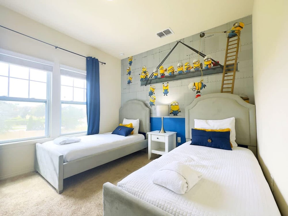 4Bd Minions Themed Home Near Disney Sleeps 10