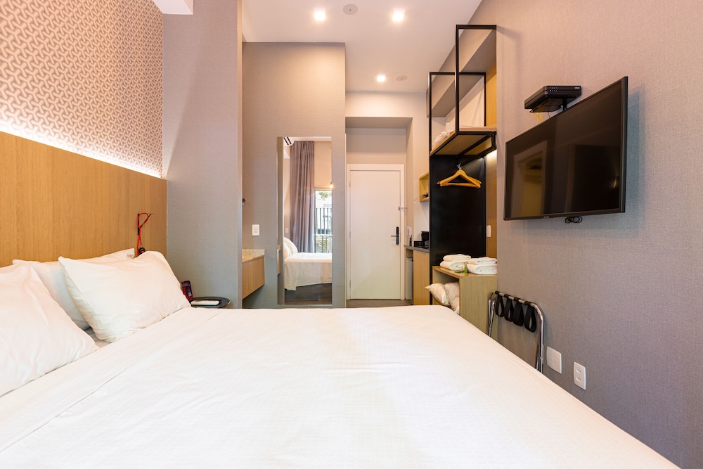 ESD - Studios E-Side By Anora Spaces