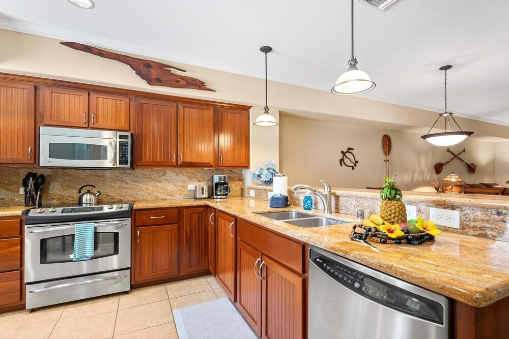 Golf View Villa - Concierge, Pools, Walk to Beach, Shops & Restaurants - Vrkcv