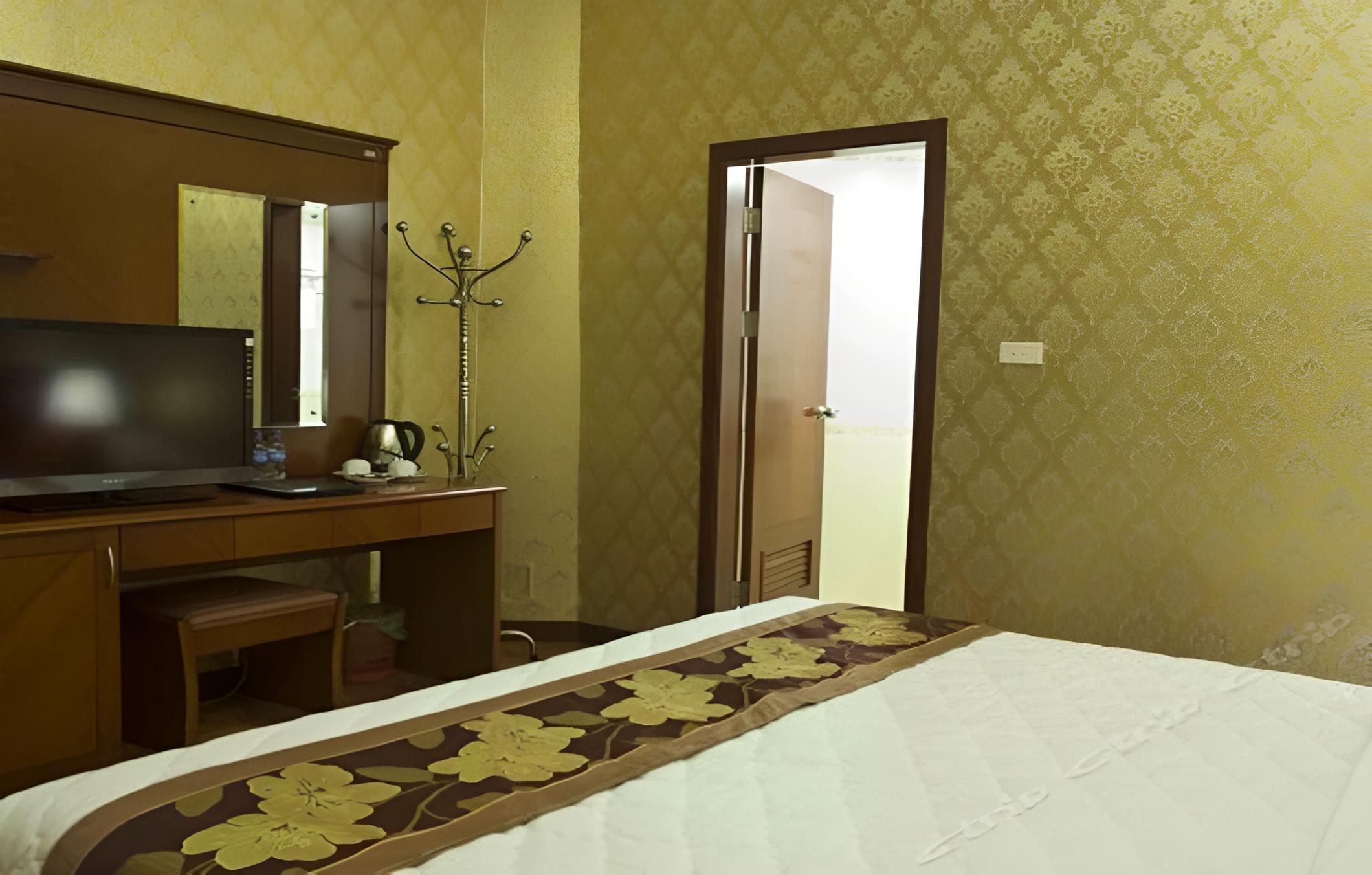 Crown Hotel