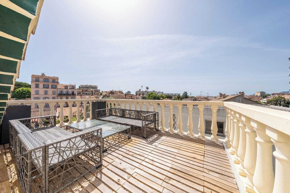 Superb Villa With Swimming Pool & Wellness Area