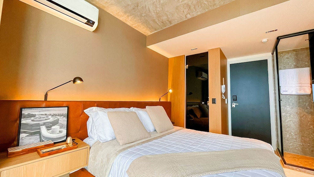 Yacht - by Setai Apartaments
