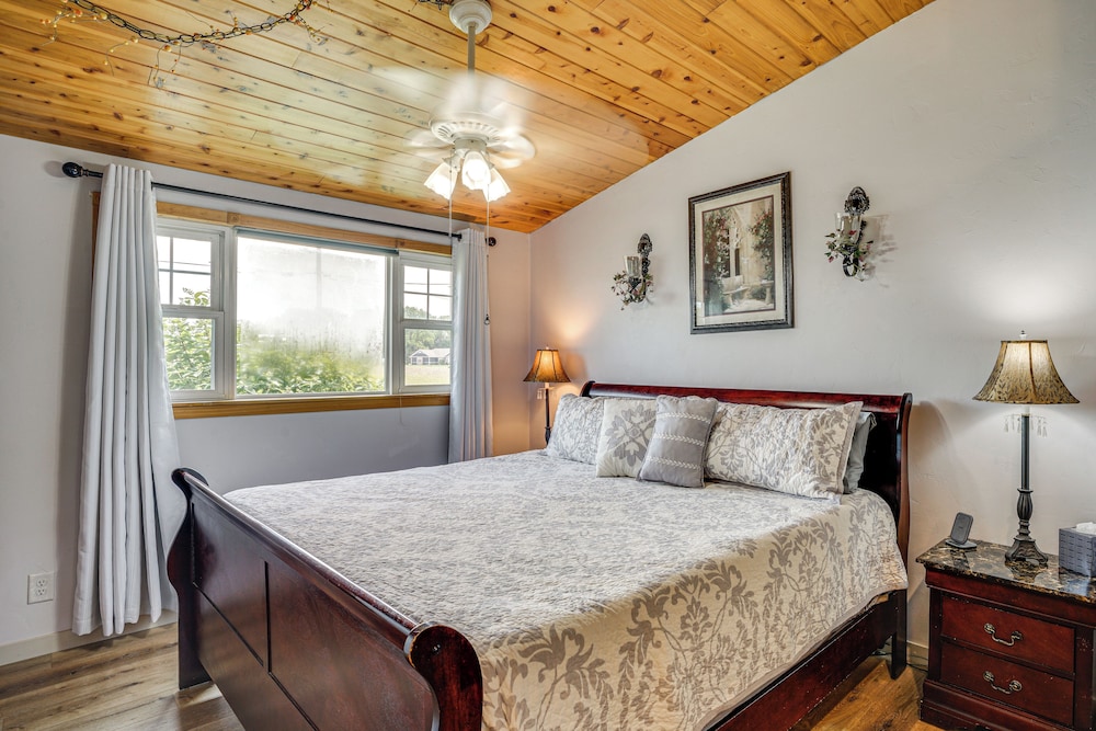 7 Mi to Eldorado Marsh: Family Home w/ Pool