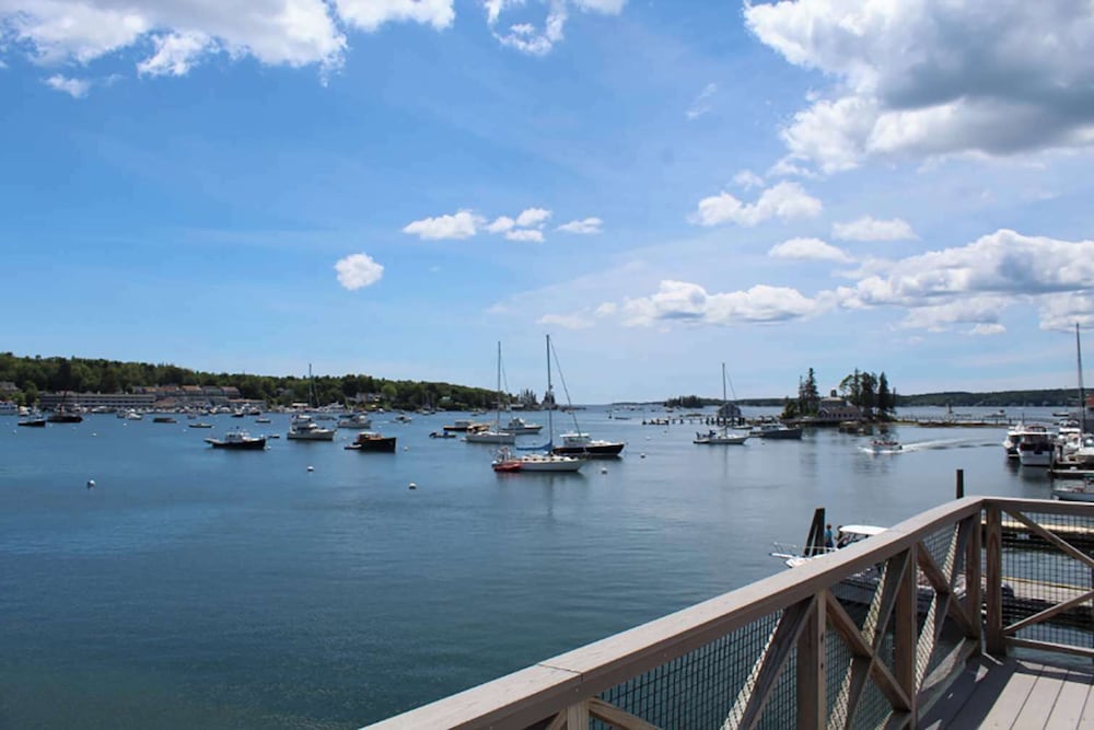 Fishermans Wharf Inn