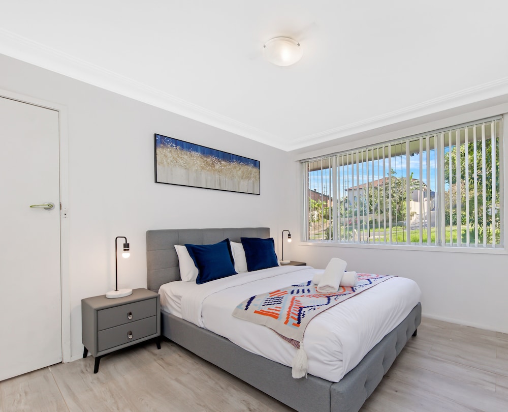 Kozyguru | Carlingford | 3 Beds + Free Parking
