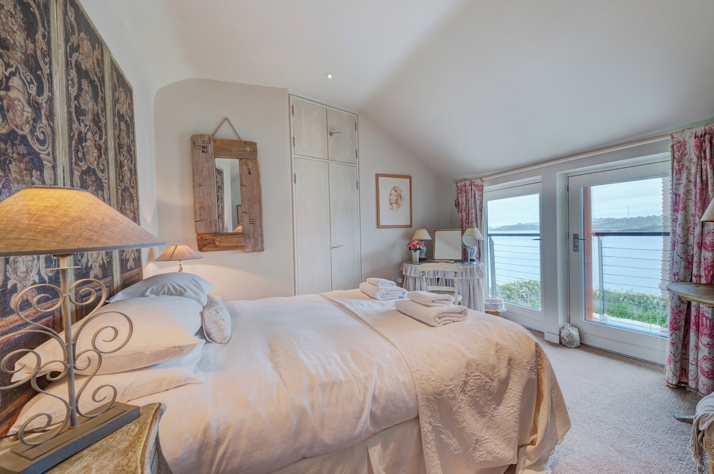 Curlew House