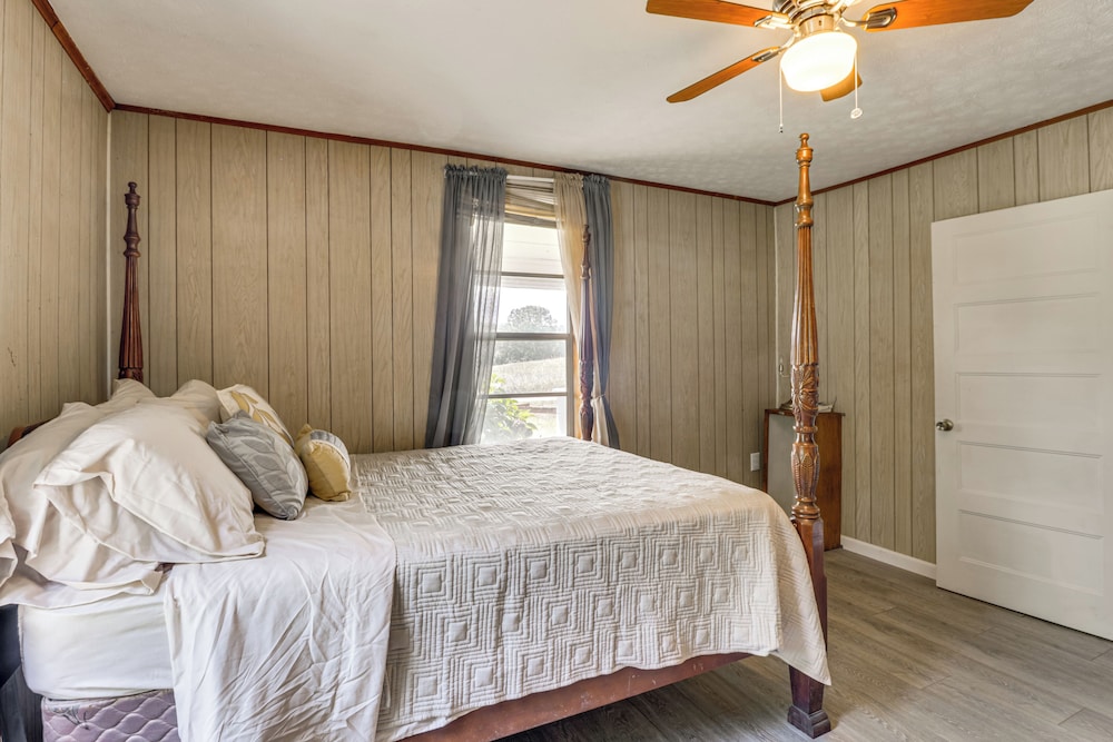 BBQ Ready: Delta Country Home on 30 Acres