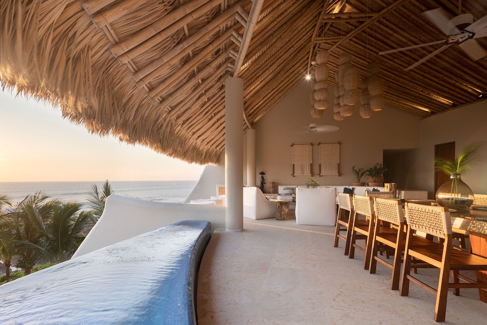 Punta Majahua Condos