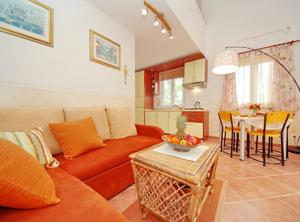 Seafront Apartments Deveron