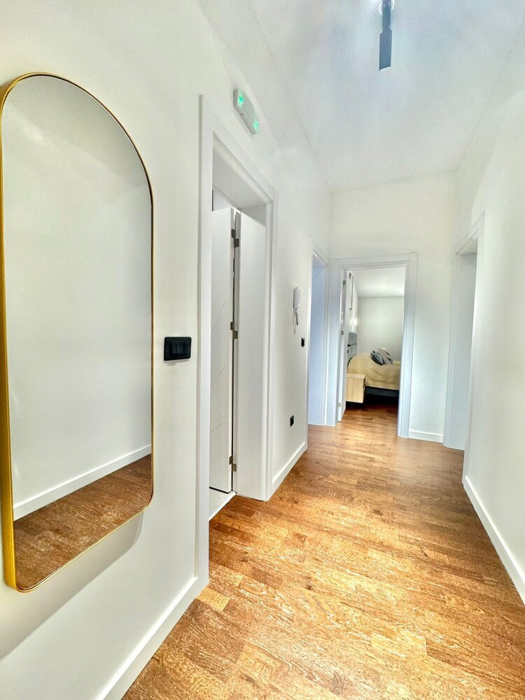 Sunny Bay Apartments