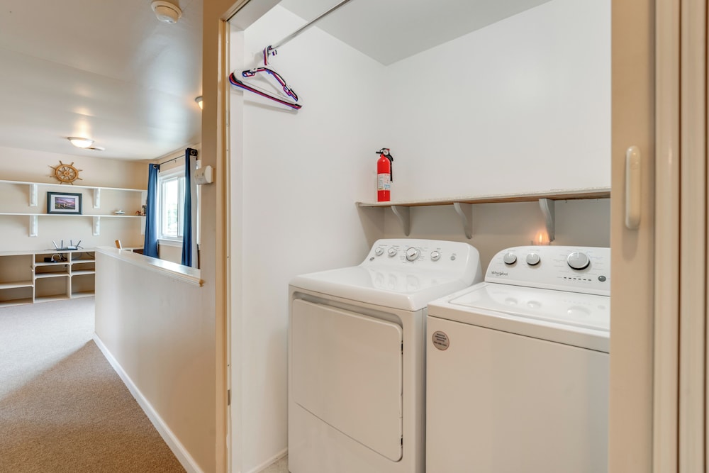 2 Blocks to Beaches: Peaceful Retreat in Lexington