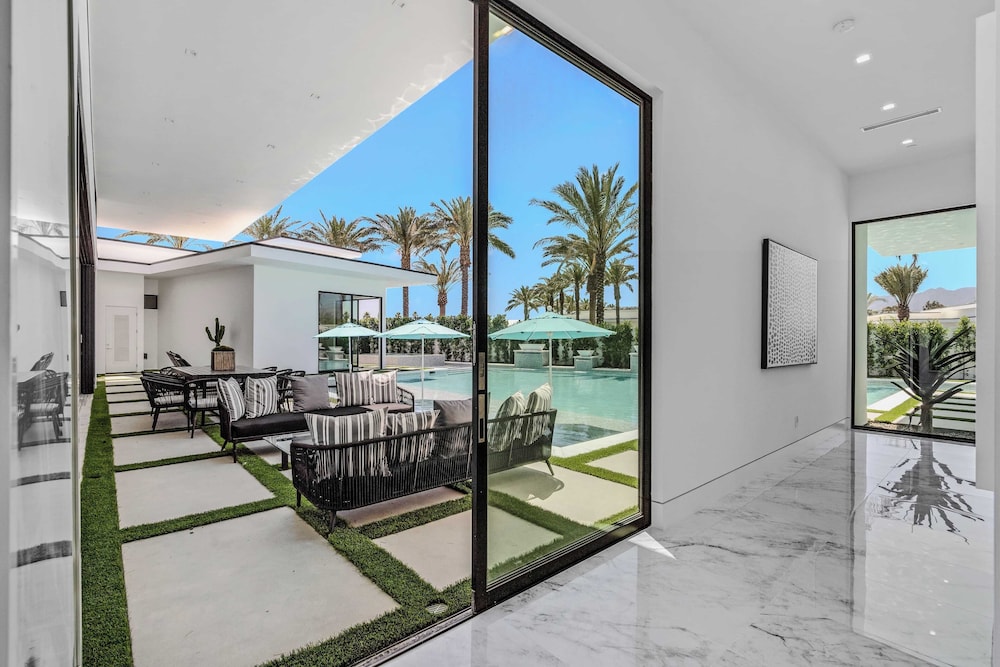 Sleeps 54 3 Luxury Villas w/ Pool + Spa, Pickleball Bravo by Avantstay